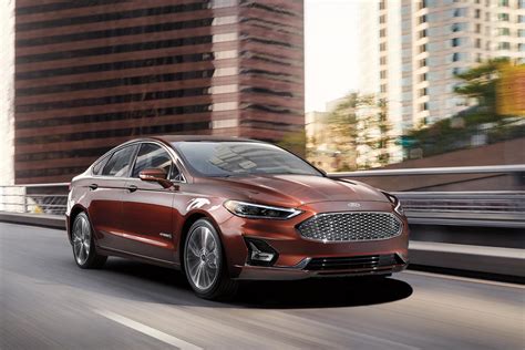 ford fusion 2020 mpg